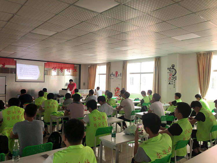 爾必地2019年第二季度工業機器人技術培訓圓滿結束