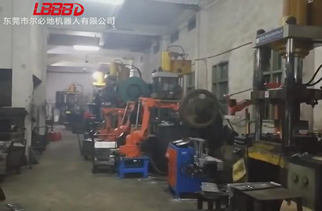 爾必地機(jī)器人沖壓線全自動(dòng)上下料應(yīng)用案例視頻